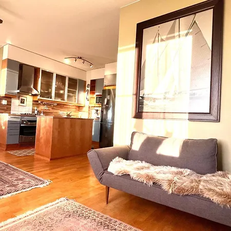 Garden Apartment, Helsinki - Airport Apartamento