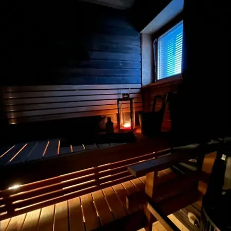 Garden Apartment, Helsinki - Airport * 万塔